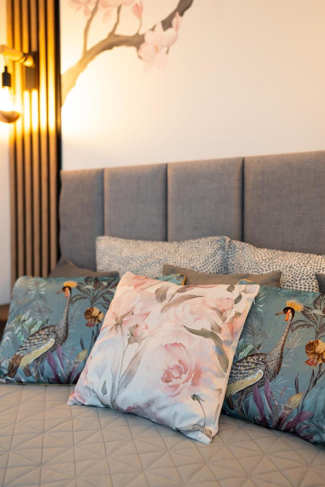 Family Garden Apartments With Free Private Parking & Playground Riga Exterior photo