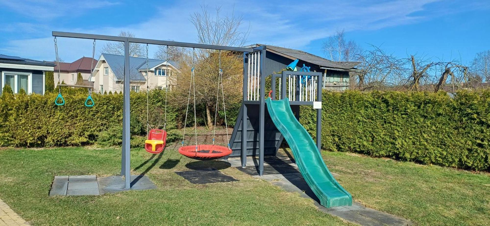 Family Garden Apartments With Free Private Parking & Playground Riga Exterior photo